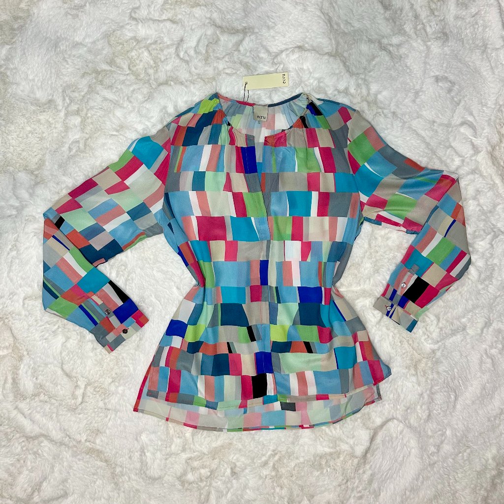 Ecru Modern Graphic Long Sleeves Top